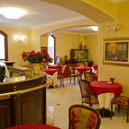 Hotel Centrale Spa & Relax Алькамо Екстер'єр фото